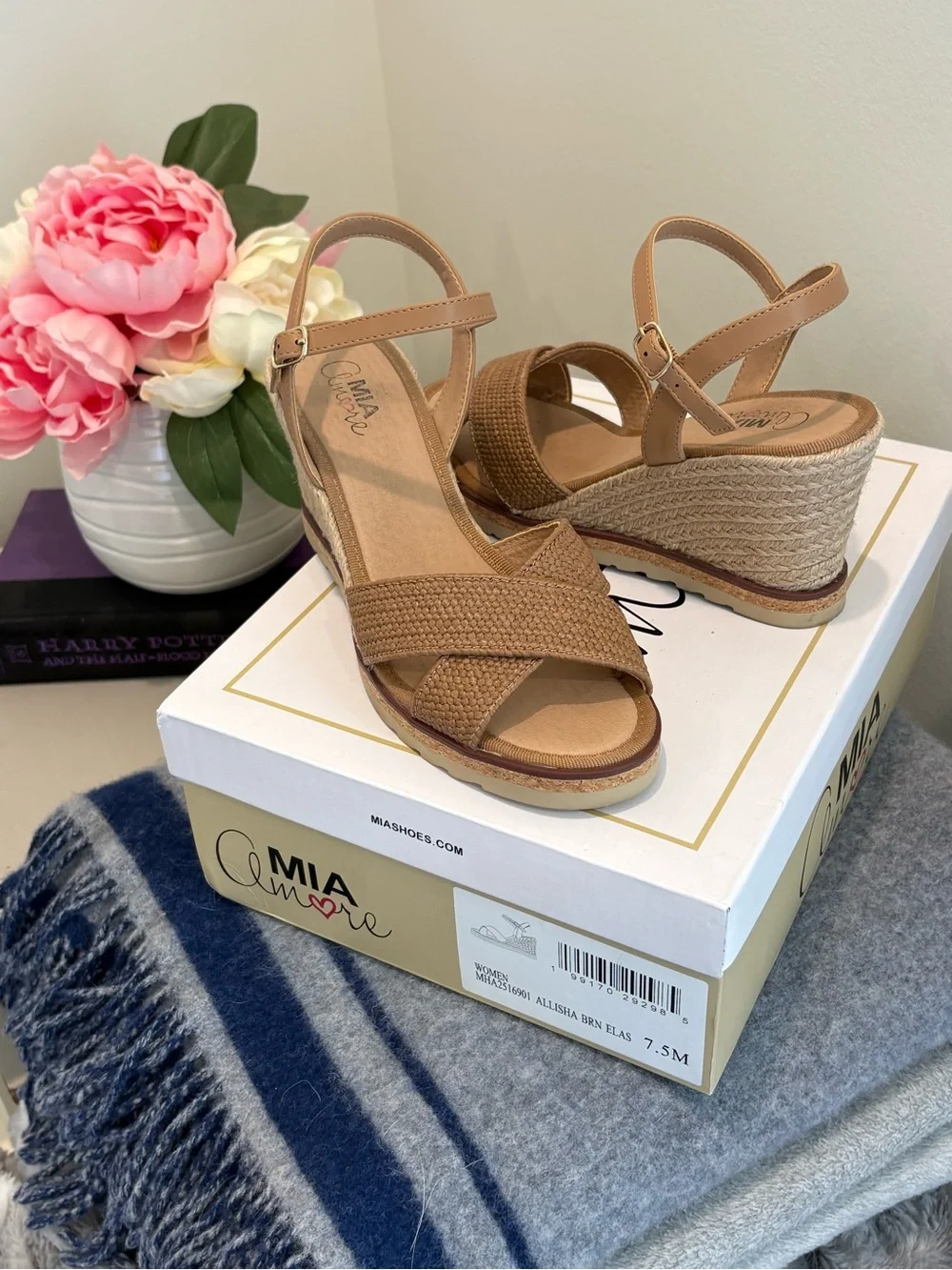 Mi Amore Alisha Wedge Sandal — Tan/Brown
